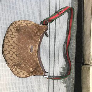 Gucci cross body bag